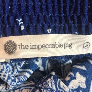 Blue & white tile print shorts